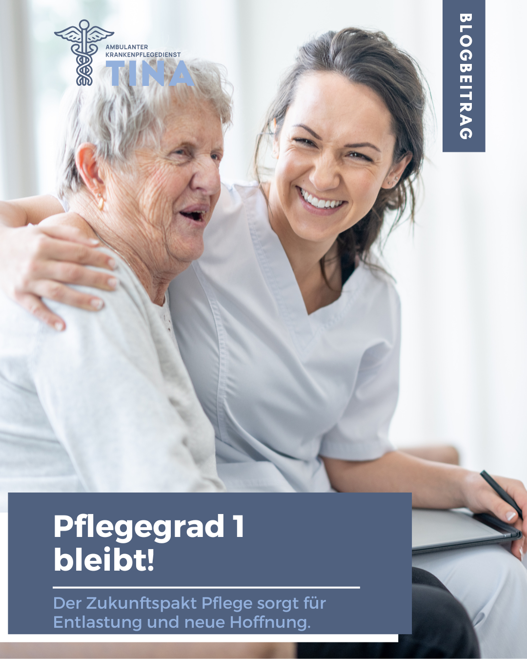 Auf dem Bild sieht man zwei Personen. Sie tragen weiße Oberteile und lachen. die rechte Person hält die linke Person im Arm. Symbolisch für Zukunftspakt Pflege - Pflegegrad 1 bleibt bestehen